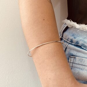 Bracelete Liso Arredondado Braços 20 a 24 cm