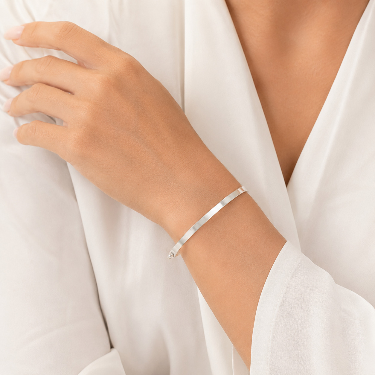 Bracelete Fio Quadrado 4 mm em Prata 925 (2)