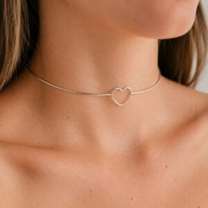 Choker Aro Geométrico Coração Vazado em Prata 925 – 35 cm