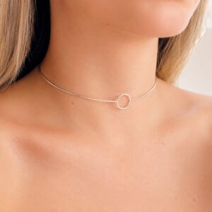 Choker Aro Geométrico Círculo Vazado em Prata 925 – 35 cm