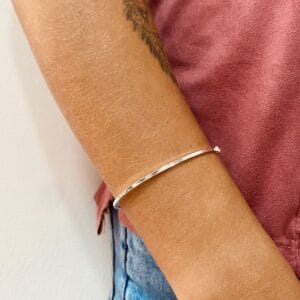 Bracelete Fio Quadrado 1.7 mm ( Pulso Fino )