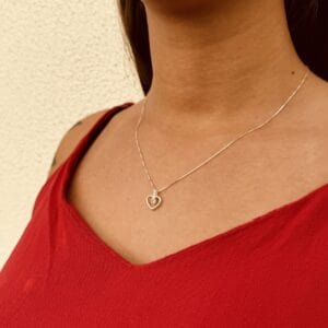 Colar Veneziana Coração Vazado e Zircônia
