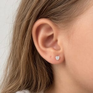Brinco Coração com Zircônia Cristal 4 mm em Prata 925