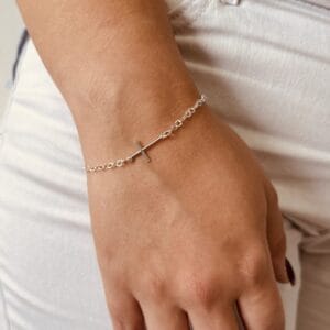 Pulseira Cruz Lisa 10 x 20 mm