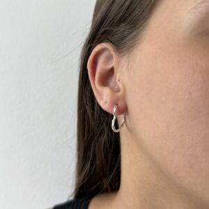 Argola Coração Torcido Diamantado 20 mm
