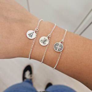 Pulseira Elo Português com Pingente Religioso