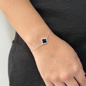 Pulseira Trevo Importado Preto Cravejada em Volta