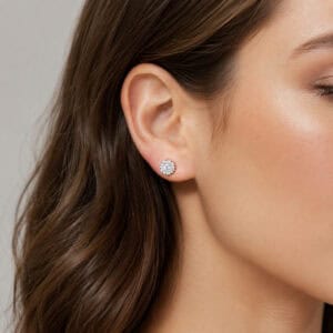 Brinco Flor Cravejada Caixa Alta 8 mm em Prata 925 Legítima