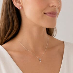 Conjunto Cruz Cravejada em Prata 925 – Colar e Brincos