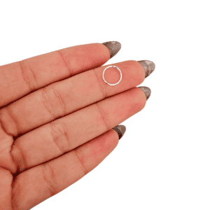 Piercing Argolinha Meia Torção Nariz ou Hélix