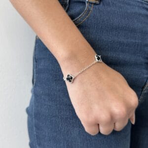 Pulseira 3 Trevos Pedras Pretas