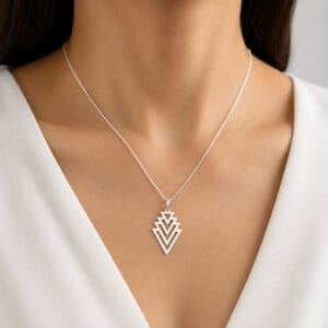 Colar Geométrico Chevron Vazado em Prata 925
