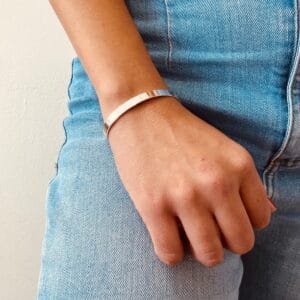 Bracelete Redondo Fio Quadrado Aberto