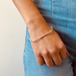 Bracelete Quadrado Torcido