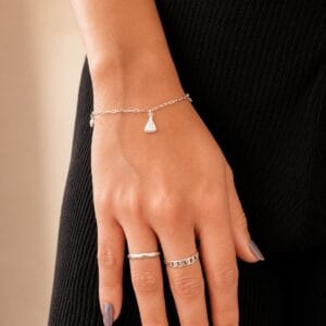 Pulseira Nossa Senhora e Corações Zircônias