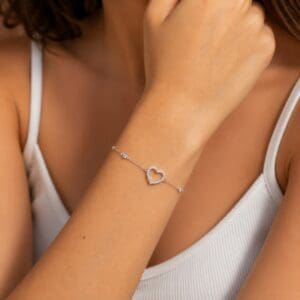 Pulseira Feminina em Prata 925 Coração Vazado com Zircônias