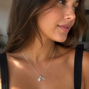 Colar Deus com Ponto de Luz em Prata 925