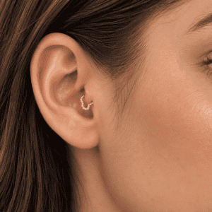 Piercing Tragus Coração de Bolinhas em Prata 925 6 mm